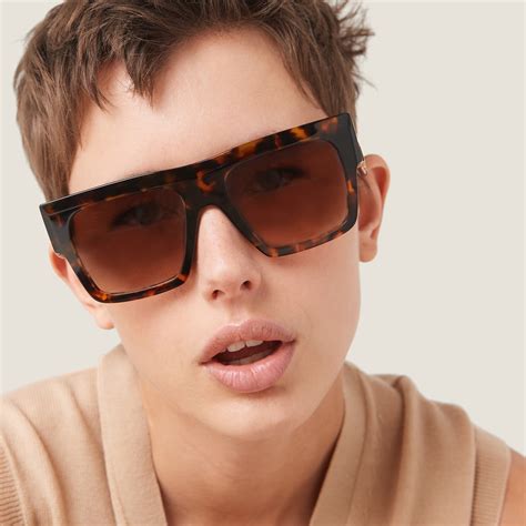 miu miu 10w|Gradient Sienna Lenses Miu Glimpse Sunglasses .